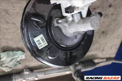 Kia Carens 2017 fékrásegítő devander