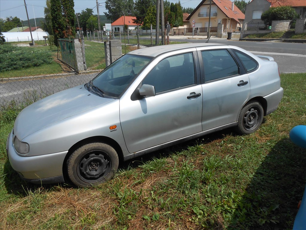 SEAT CORDOBA (6K1_6K2) 1.4 I Bontott gépjármű 3. kép