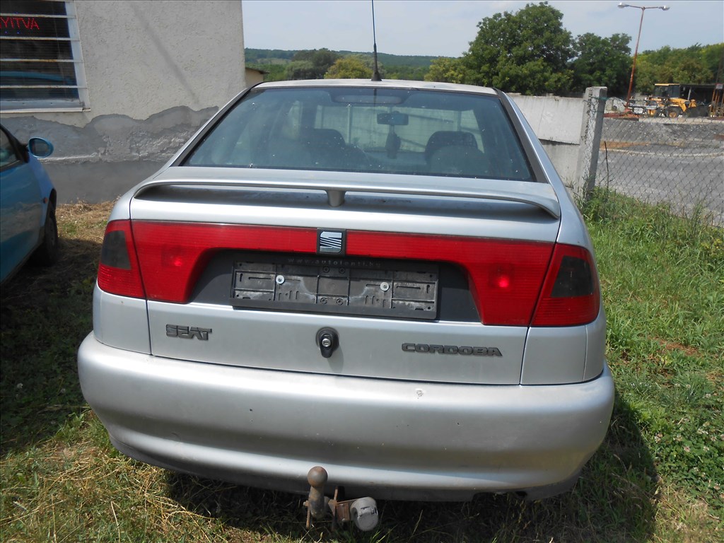 SEAT CORDOBA (6K1_6K2) 1.4 I Bontott gépjármű 4. kép