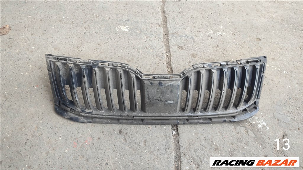 Skoda Octavia III díszrács  1. kép