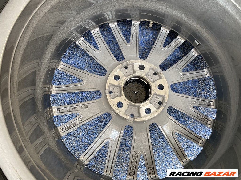 Mercedes 18 gyári alufelni felni, 225/45 R18 téli gumi, C CLA (2761) 2. kép