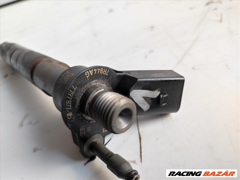BMW 3-as sorozat E90, E91, E92, E93 porlasztó  320d , n47d20a 7797877 2. kép