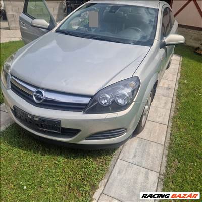 Opel Astra 1.4i GTC 2006 évjárat bontott jármű