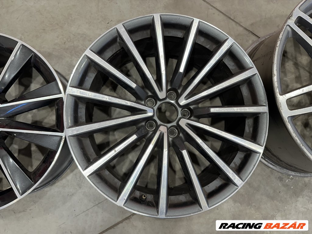 R19 Original Audi 8.5J ET32 - 8W0 601 025AN / 8W0601025AN 3db alufelni 3. kép