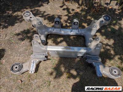 BMW 5-ös sorozat F10/F11 hátsó bölcső