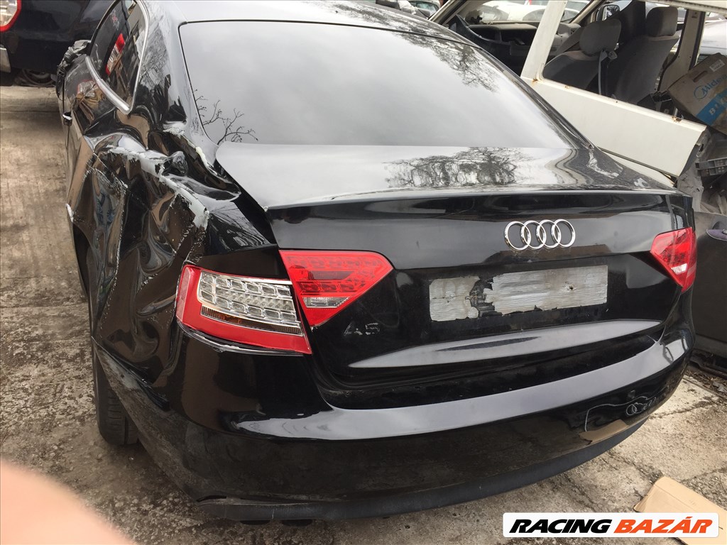 Audi A5 (B8 - 8T) bontott alkatrészei 4. kép