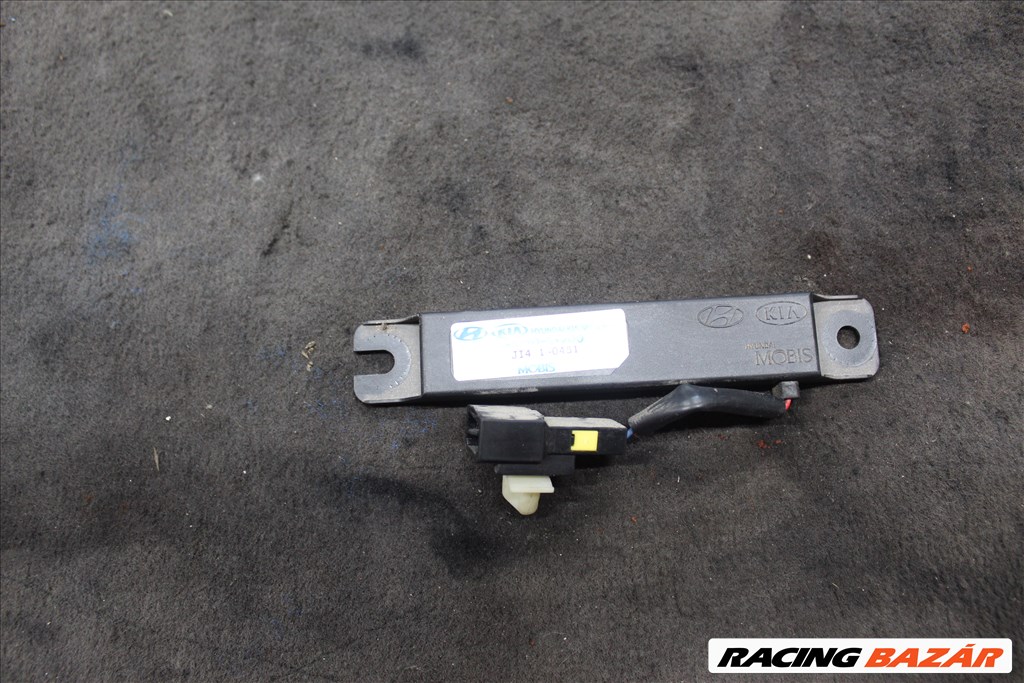 Hyundai ix35 2015 1.7D antenna erősítő modul 954202y200 1. kép