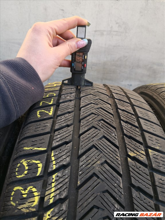 225/45 R19 Gripmax téli gumi 88000ft a 4db/139/ 3. kép