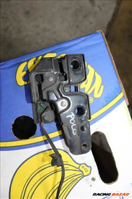 Volkswagen Polo 9N 1.4D 2005 motorháztető zár