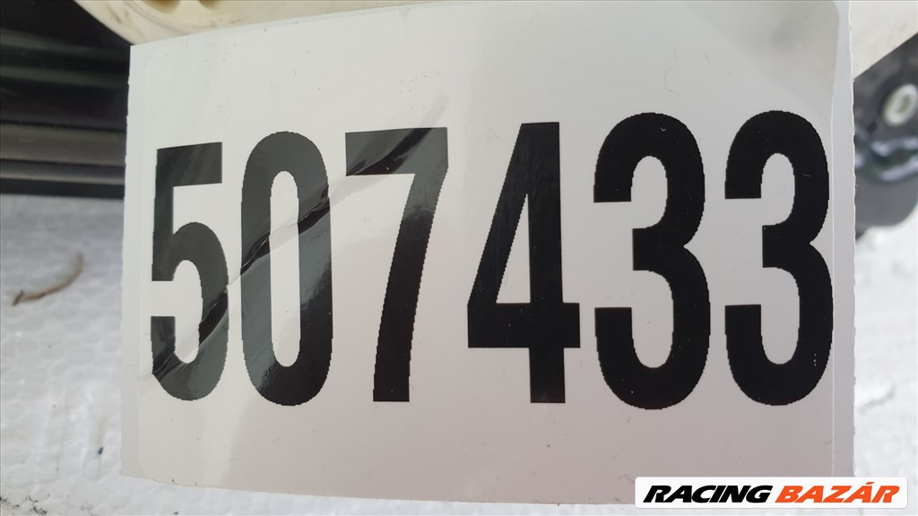 507433 Land Rover Discovery, 2007, Jobb Első Ablakemelő Szerkezet Motorral 9. kép