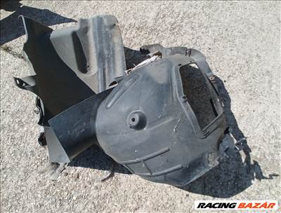 Citroen Jumpy III, Opel Vivaro C, Toyota Proace jobb első dobbetét