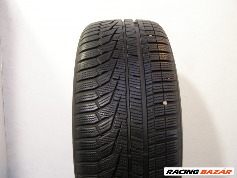 Hankook W320 Winter Icept Evo2 235/55 R17  1. kép