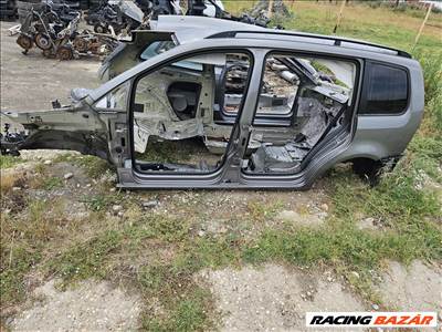 Volkswagen Touran I Bal negyed várható 