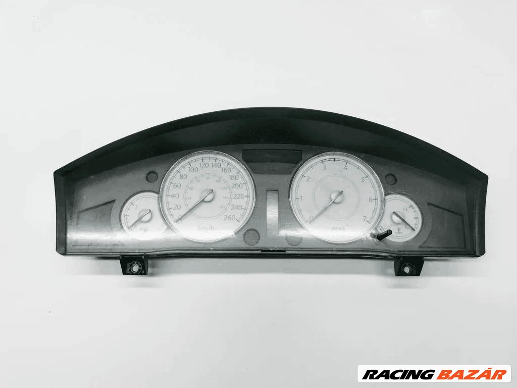 Chrysler 300C óracsoport  a2c53245732 1. kép