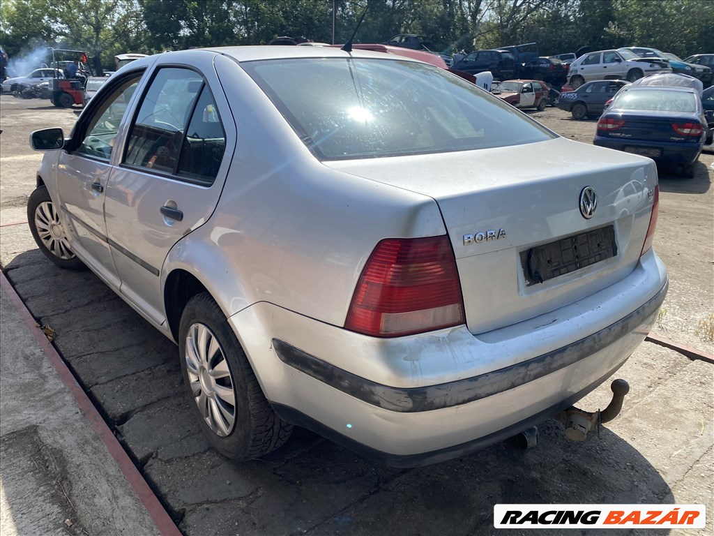Volkswagen Bora 1.6i bontott alkatrészei 2. kép