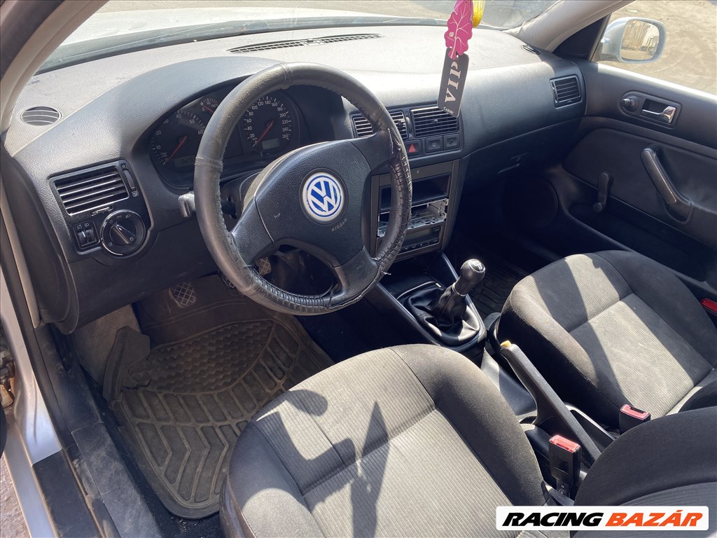 Volkswagen Bora 1.6i bontott alkatrészei 3. kép