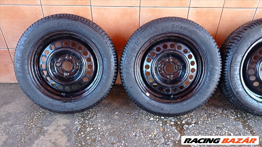 TOYOTA YARIS 15" LEMEZFELNI 4X100 TÉLI 175/65R15 GUMIVAL OLCSÒN!!! 2. kép