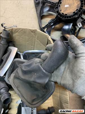 Dacia Dokker, Dacia Duster II, Dacia Lodgy, Dacia Sandero II, Dacia Logan II váltógomb váltószoknya 