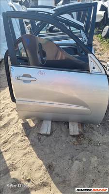 Toyota RAV4 2000-2006 jobb első ajtó komplett tükör nélkül (1461)
