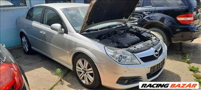 Opel Vectra C Z19DTH bontott alkatrészei