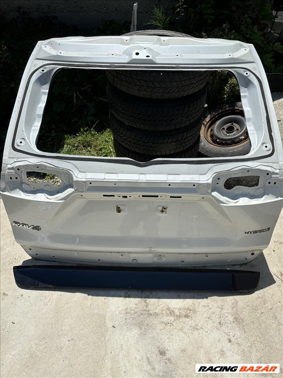 Toyota RAV4 (XA50) bontott alkatrészei 1. kép