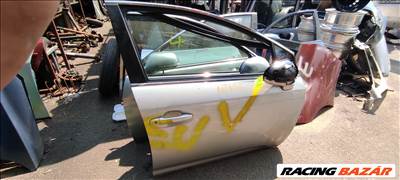 Toyota Avensis (T270) Jobb első ajtó 
