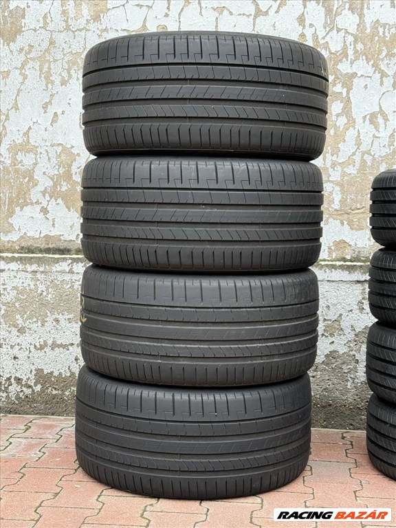 R22 5x112 (74,1) CONCAVER CVR4 10,5J ET19 Brushed Titanium + R22 285/30 Pirelli  2. kép