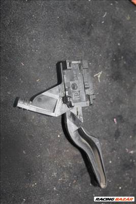 Opel Astra H 1.9D 2004-2008	Z19DTH motorháztető nyitó kar