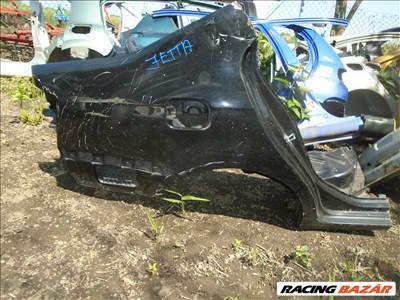 Volkswagen Jetta V negyed jobb hátsó
