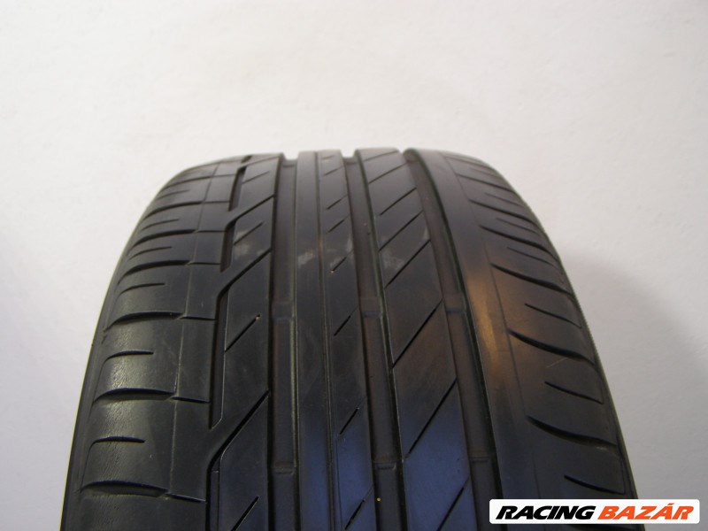 Bridgestone T001 225/45 R19  1. kép