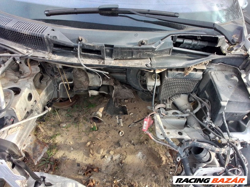 Renault Scénic II 1.5 dCi Jobb hátsó Ajtó (Részeivel) 2. kép