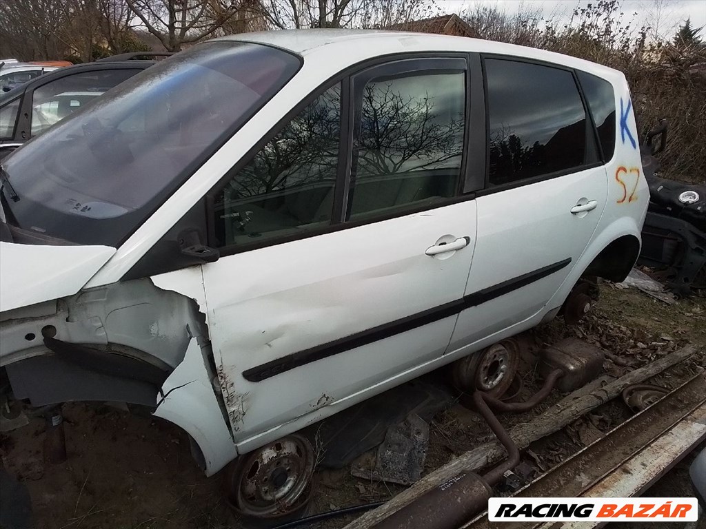 Renault Scénic II 1.5 dCi Jobb hátsó Ajtó (Részeivel) 1. kép