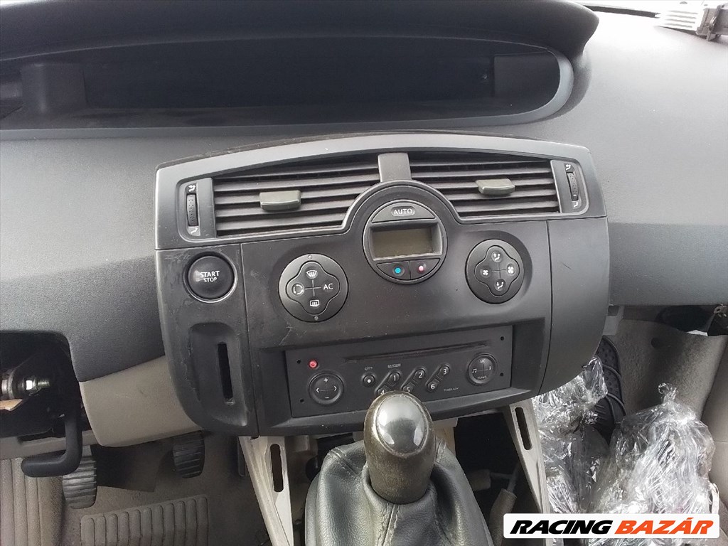 Renault Scénic II 1.5 dCi Jobb hátsó Ajtó (Részeivel) 11. kép