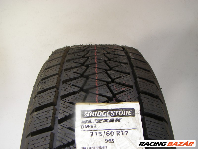 Bridgestone DM-V2 215/60 R17  1. kép