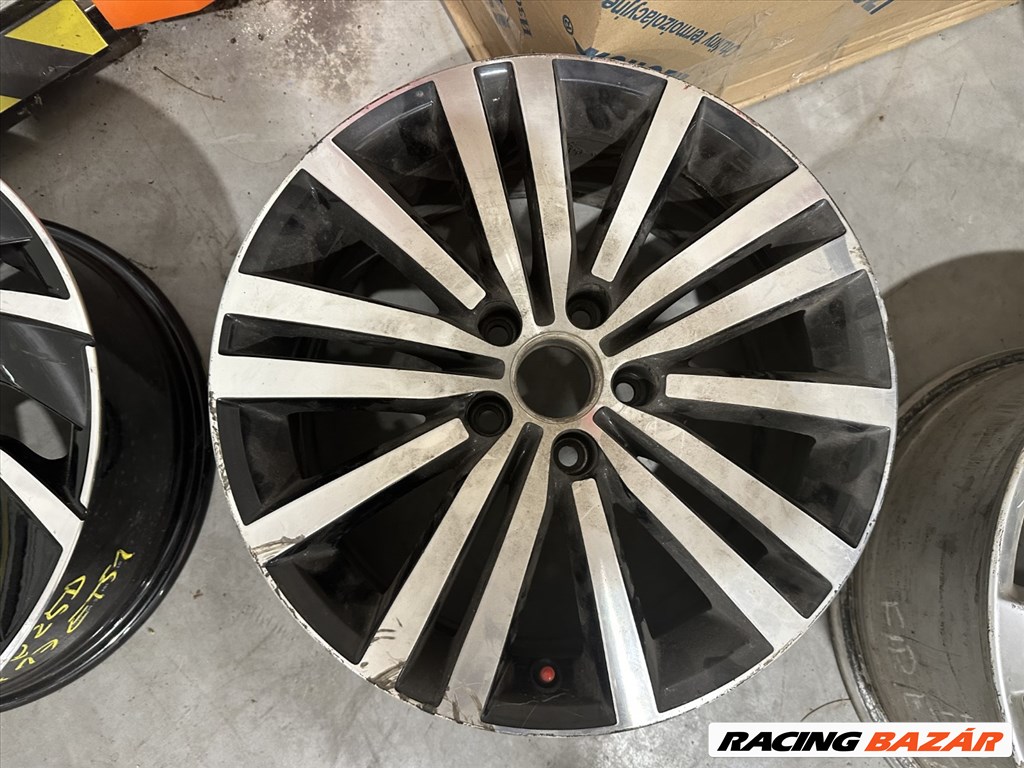 R17 Original Volkswagen 7.5J ET47 - 3AA 601 025G 3AA601025G 3db felni 1. kép