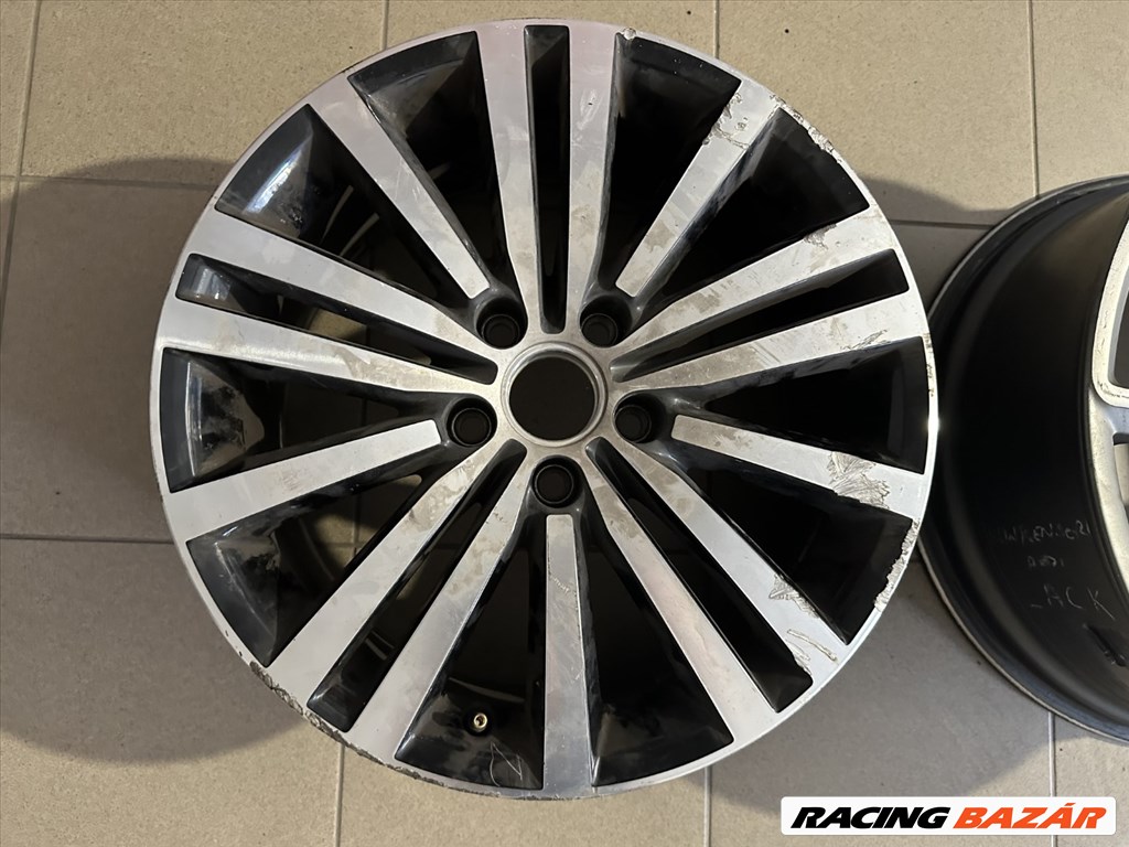 R17 Original Volkswagen 7.5J ET47 - 3AA 601 025G 3AA601025G 3db felni 3. kép