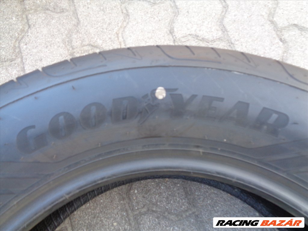 Goodyear 235/65R18 nyári gumi, pár km-t futott mint az új eladó. 6. kép