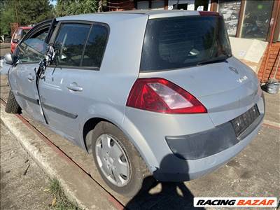 Renault Megane II 1.6i bontott alkatrészei