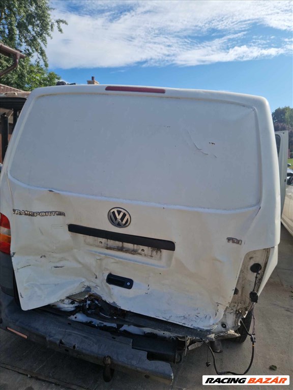 Volkswagen Transporter T5 bontott alkatrészei 4. kép