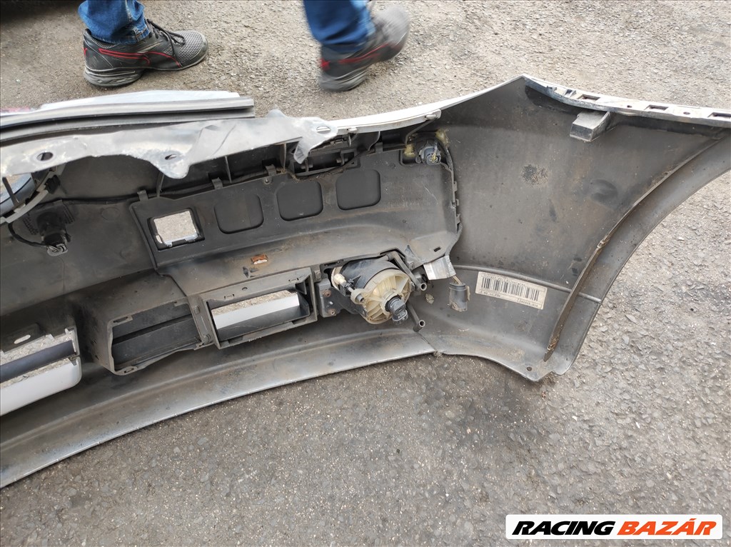 BMW 5-ös sorozat E60/E61 első lökhárító , kompletten 4. kép