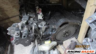Mercedes B 200 W245 fűzött blokk hengerfejjel 640942