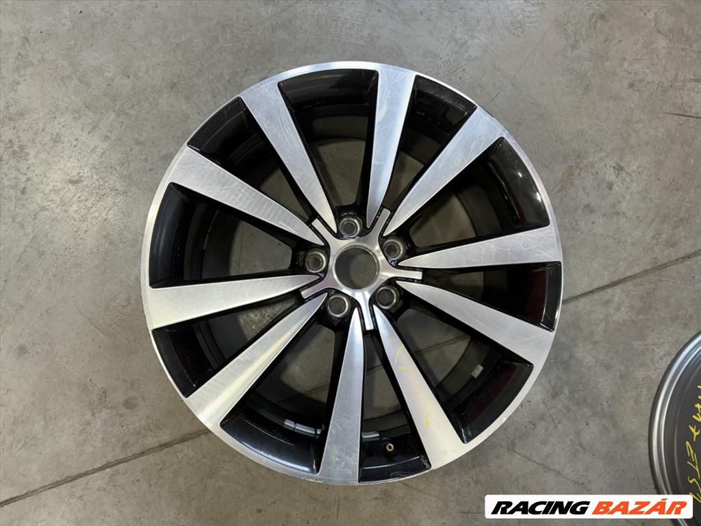 R19 Original volkswagen 8J ET48 - 5L0 601 025M 5L0601025M 1db alufelni 1. kép
