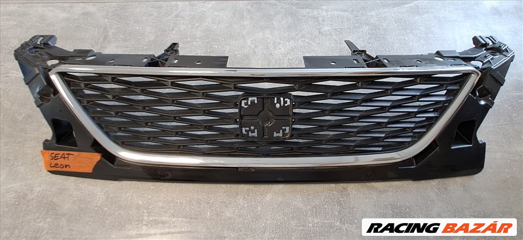 Seat Leon III. 5F1 középső hűtő díszrács  5f0853654f 2. kép