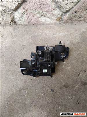 Toyota Corolla Verso (AR10) Bal motortartó bak 