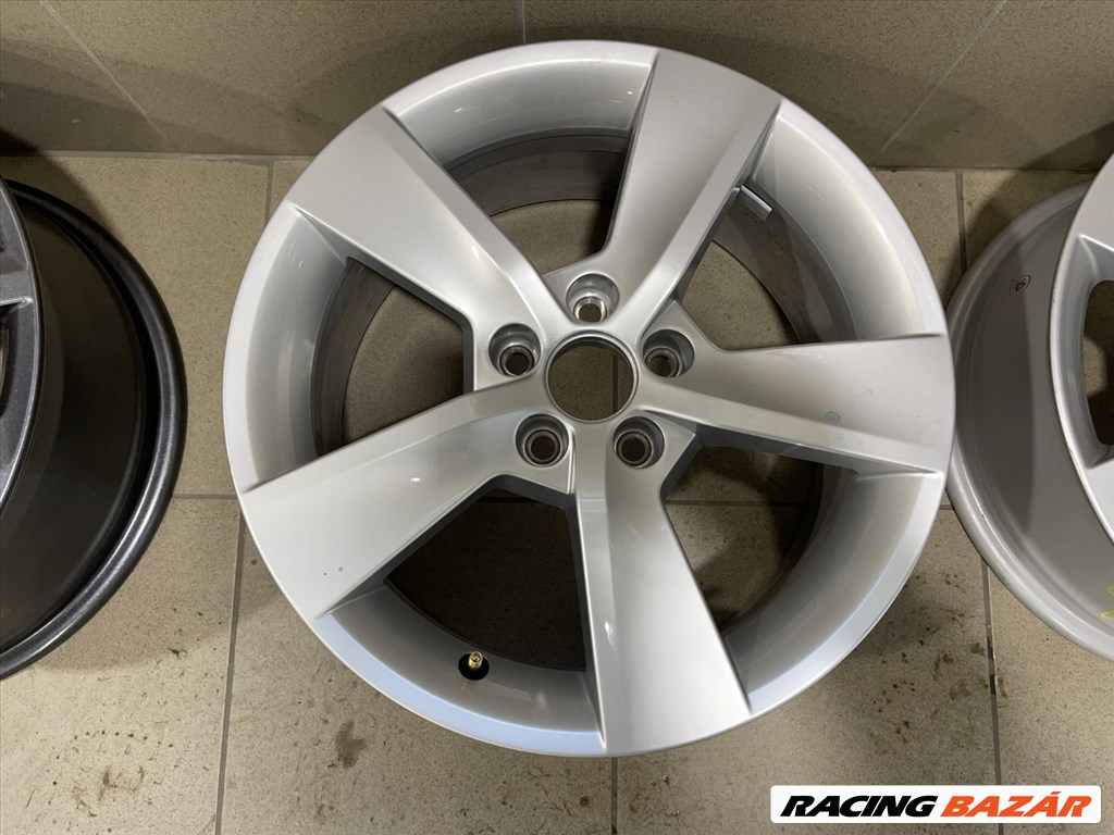 R16 Original Skoda 7J ET46 - 5JA 601 025AD 5JA601025AD 2db alufelni 1. kép