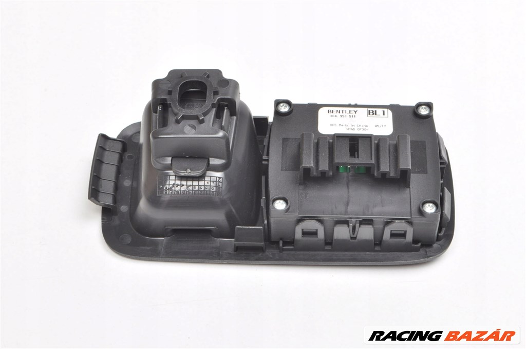 Bentley Bentayga, Audi Q7 (4M) csomagtér ajtó nyitó panel 36a959511 2. kép