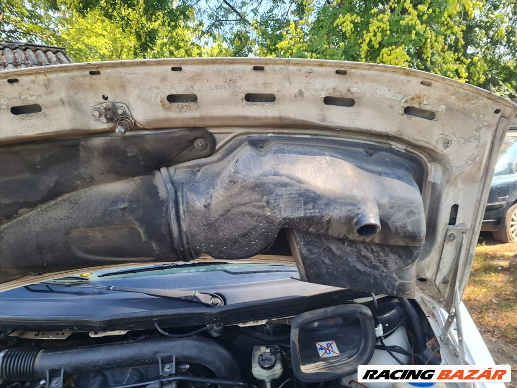 Mercedes Vito 638 motorháztető  3. kép