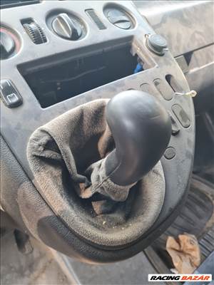 Mercedes Vito 638 cdi kéziváltó kulissza