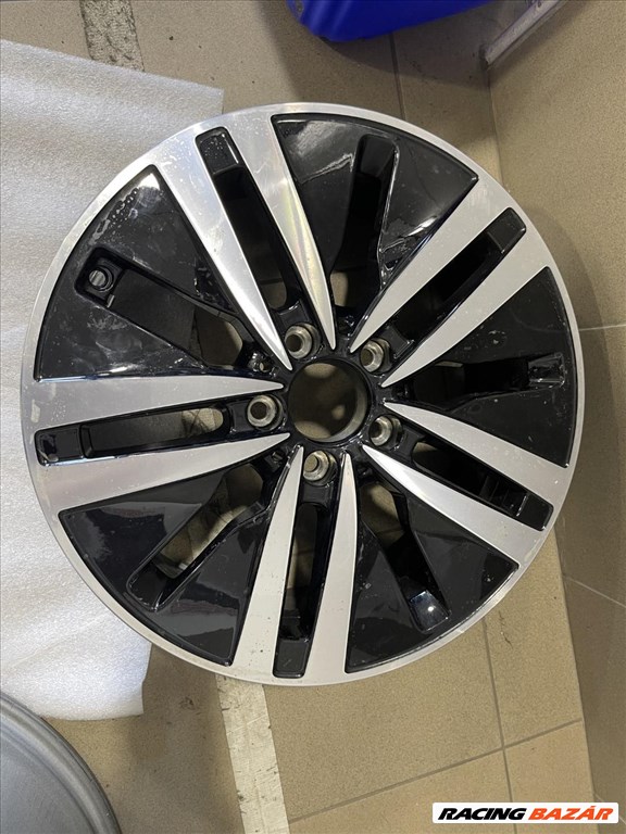 R17 Original Mercedes 6.5J ET44 - A177 401 0200 A1774010200 1db felni 1. kép