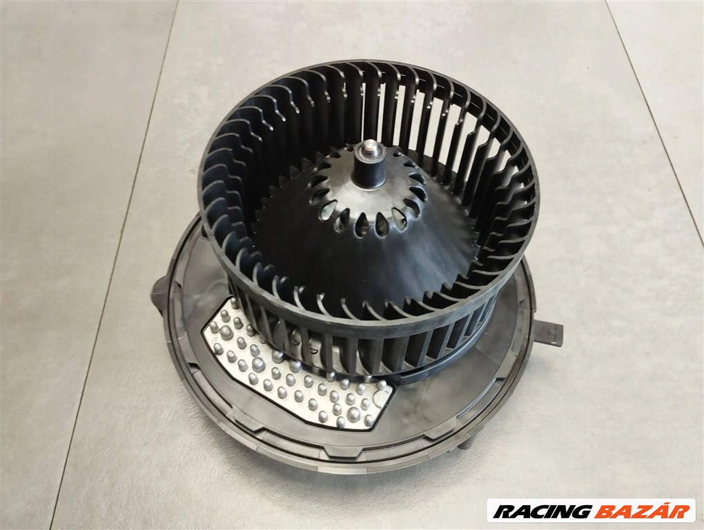 Audi A3 (8Y) fűtőmotor 5q1819021e 1. kép